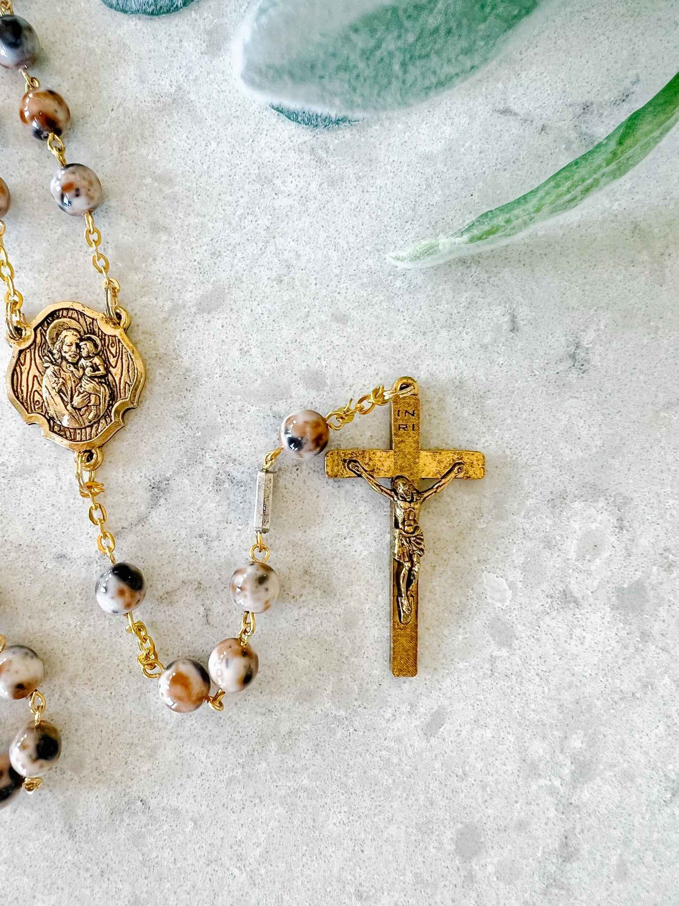 Basilica Window Crystal and Stone Rosary with Miraculous Medal - Catholic  Rosary - Rosarios Catolicos - Catholic Gifts Women - Regalos Catolicos Para  Mujer – St. Joseph's Goods
